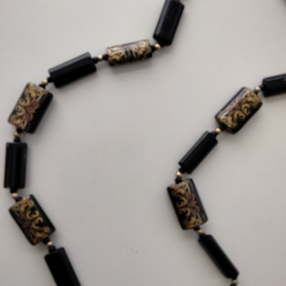 Vintage Lacquer Bead Black & Gold Necklace Marked Japan on Clasp - Picture 7 of 9